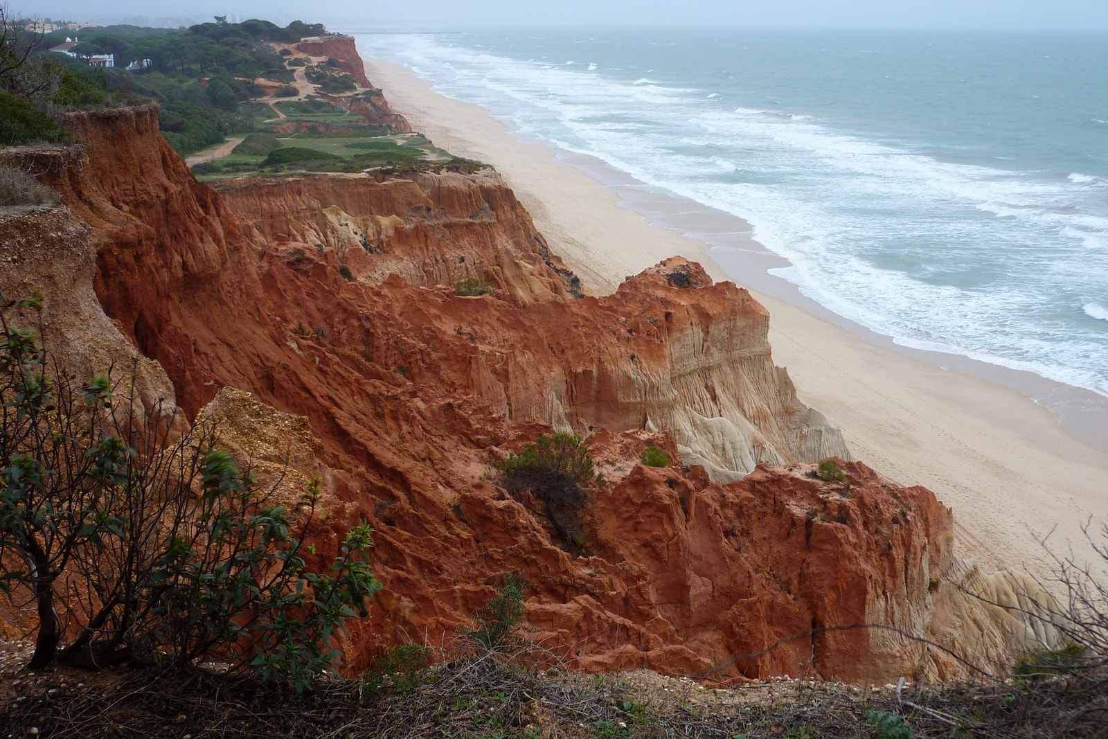 Falésia cliffs above the long beach