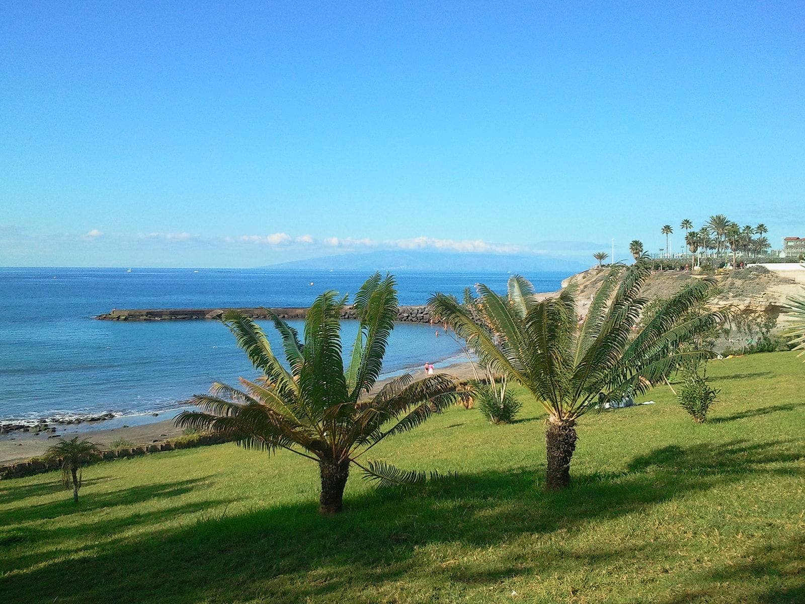 View from the promenade at Playa Fañabé towards the island of La Gomera in the distance.